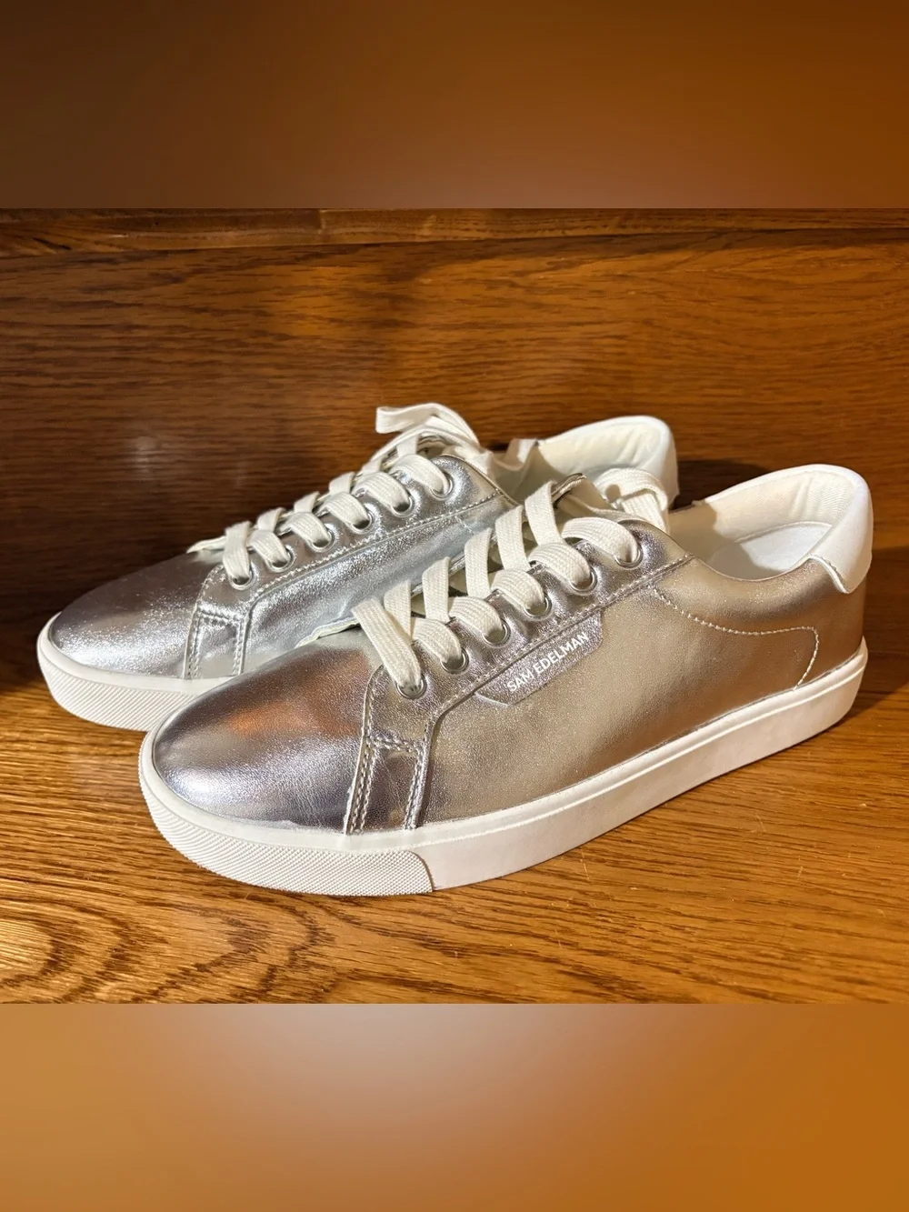 Sam Edelman Ethyl Lace Up Metallic Silver Leather Sneakers Size 9